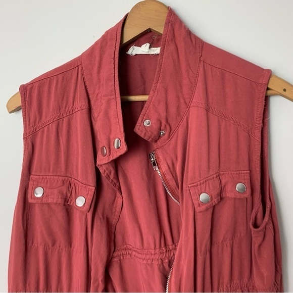 [ENTRO] Women's Brick Red Orange Sleeveless Zip Up Vest - Picture 2 of 7